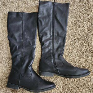 Black Boots- Size 10